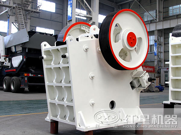 復擺顎式破碎機